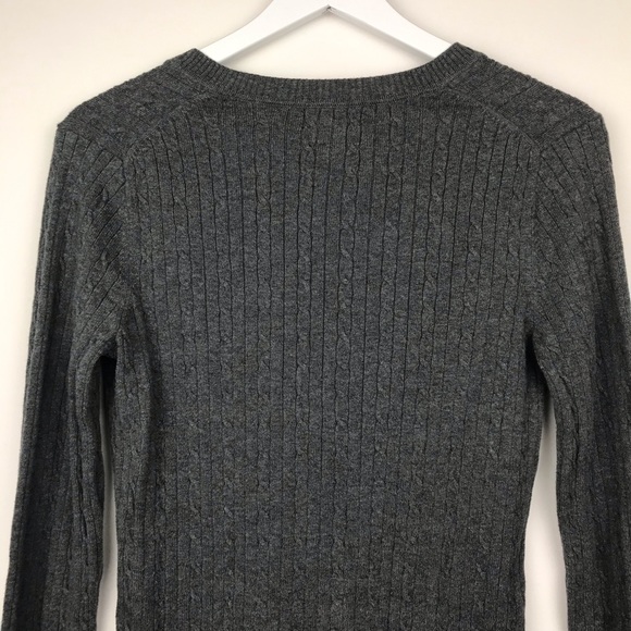 Tommy Hilfiger Grey V-Neck Cable Knit Sweater - Picture 9 of 10